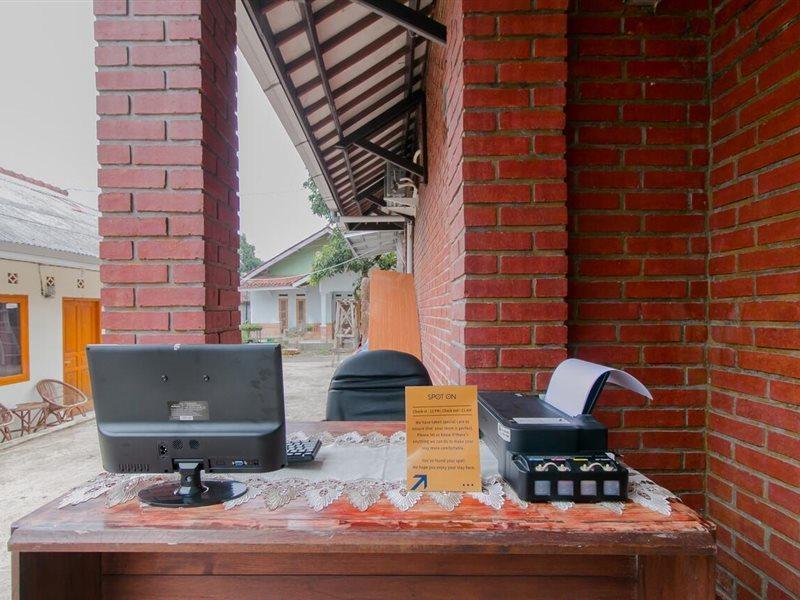 Ayu Homestay Syariah Sukabumi Zewnętrze zdjęcie
