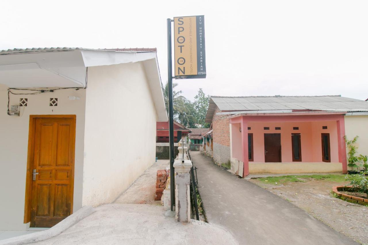 Ayu Homestay Syariah Sukabumi Zewnętrze zdjęcie