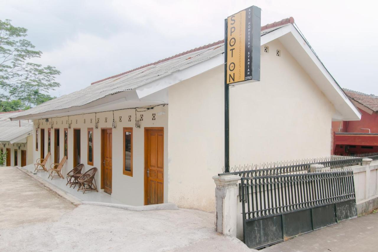 Ayu Homestay Syariah Sukabumi Zewnętrze zdjęcie